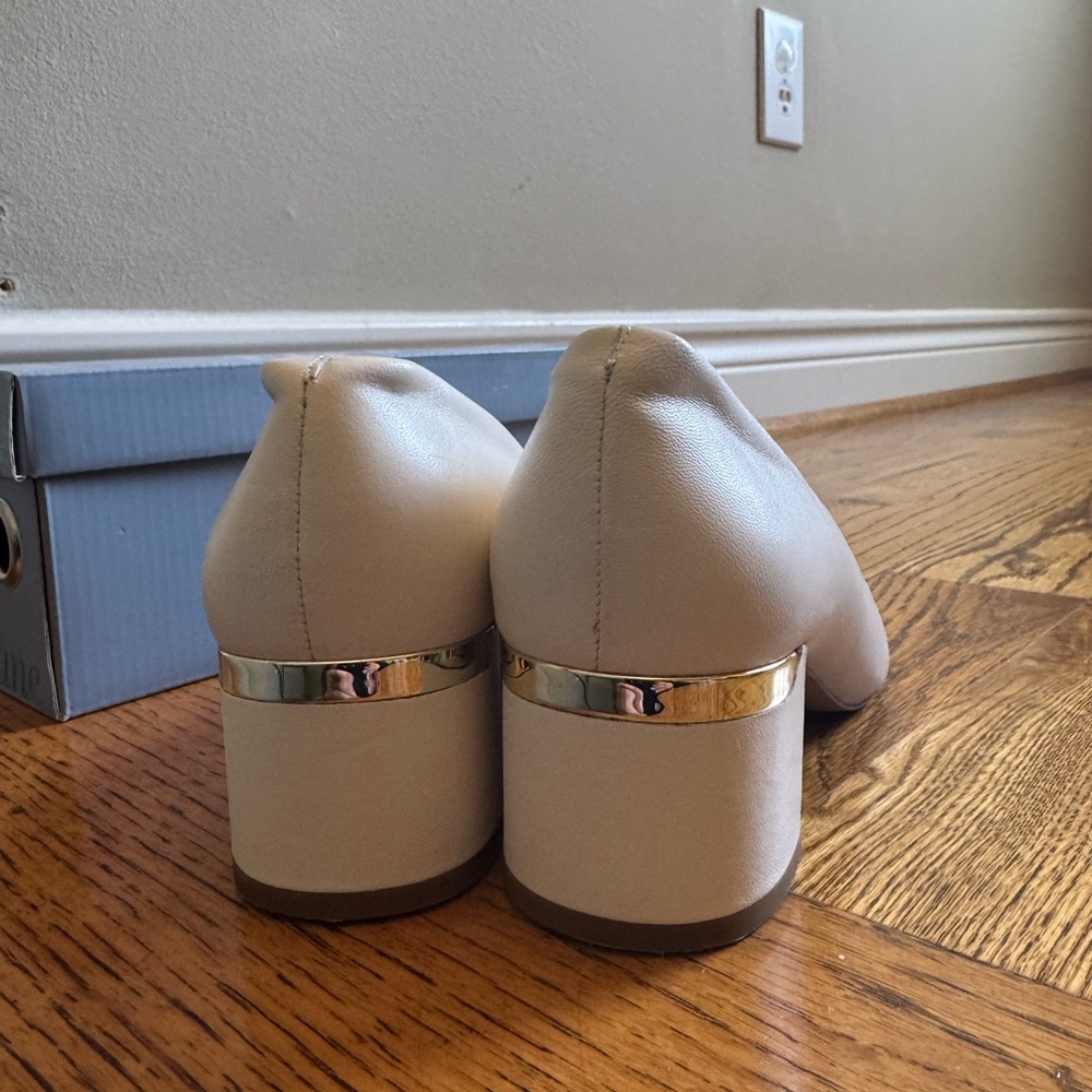 Essex Lane Women's Ivory leather heels - Picture 4 of 6